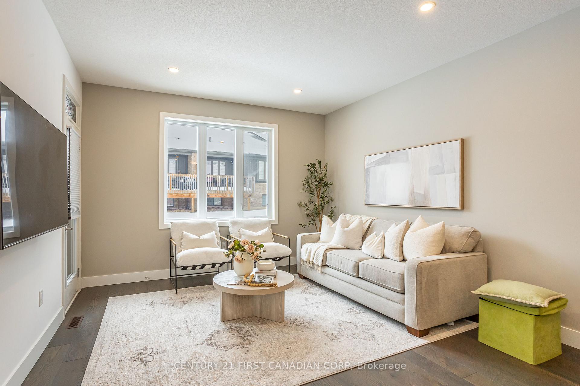 Photo 17 of Unit 7, 1347 Whetherfield Street, London, North M — HOMEH