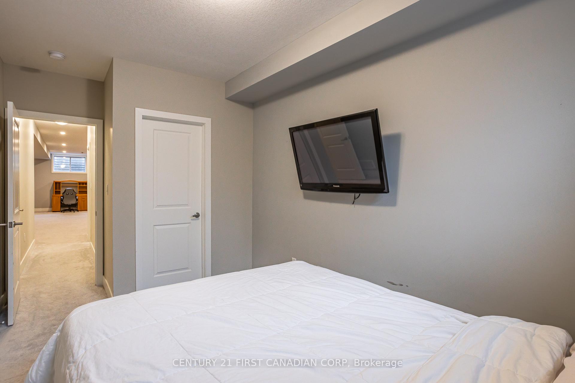 Photo 52 of Unit 7, 1347 Whetherfield Street, London, North M — HOMEH