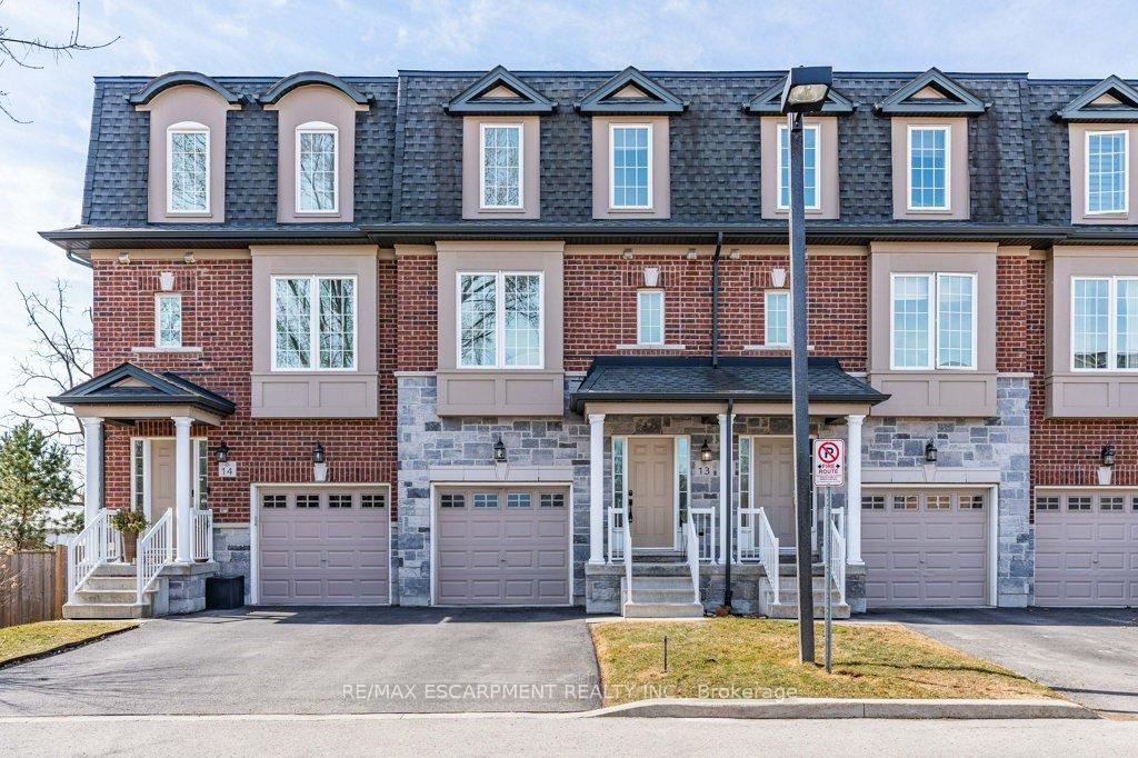 Photo 2 of Unit 13, 2220 Queensway Drive, Burlington, Freeman — HOMEH