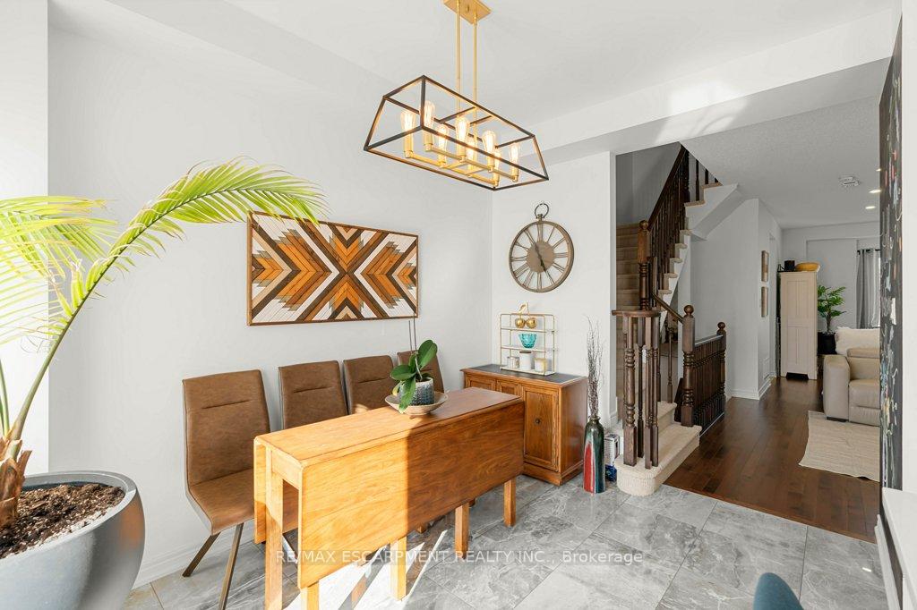 Photo 11 of Unit 13, 2220 Queensway Drive, Burlington, Freeman — HOMEH