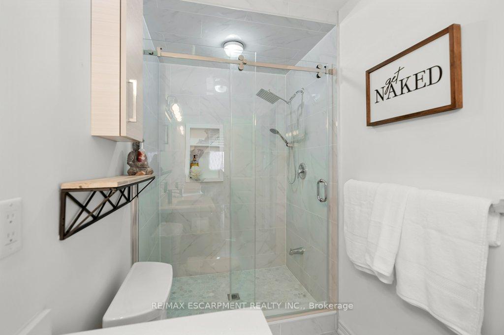 Photo 21 of Unit 13, 2220 Queensway Drive, Burlington, Freeman — HOMEH