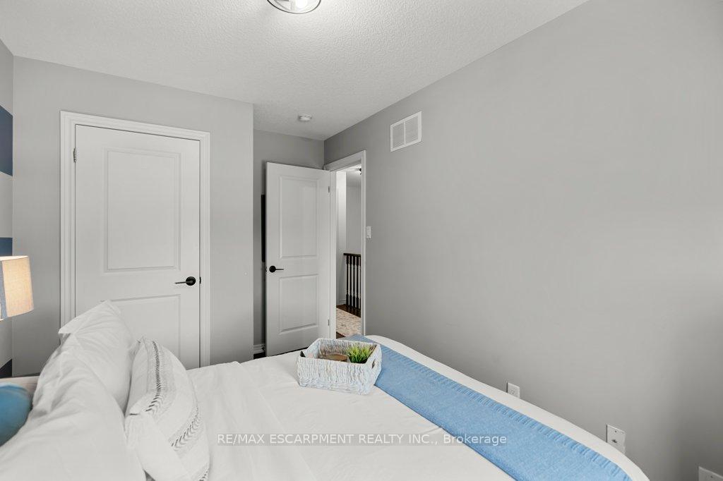 Photo 24 of Unit 13, 2220 Queensway Drive, Burlington, Freeman — HOMEH
