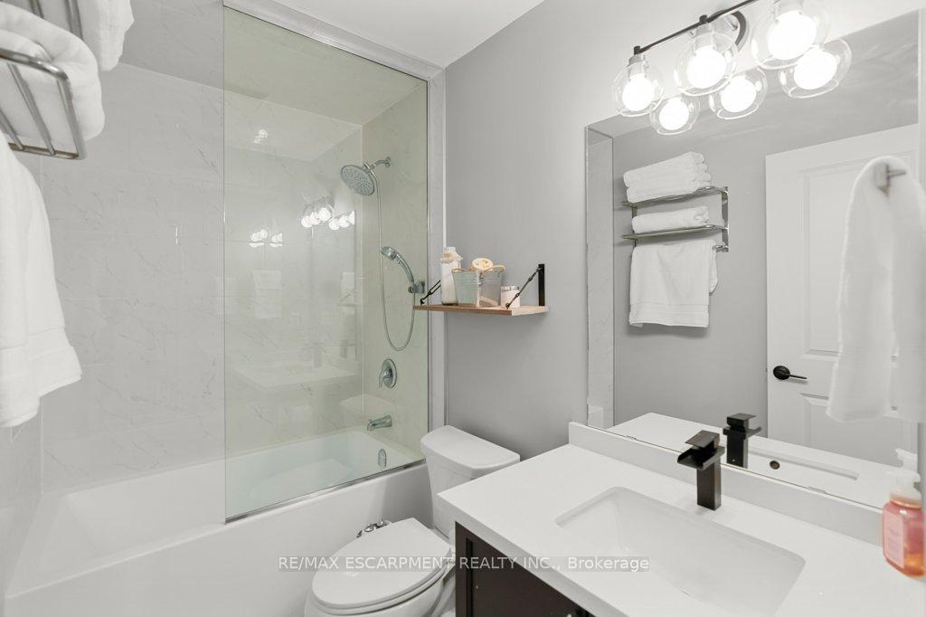 Photo 25 of Unit 13, 2220 Queensway Drive, Burlington, Freeman — HOMEH