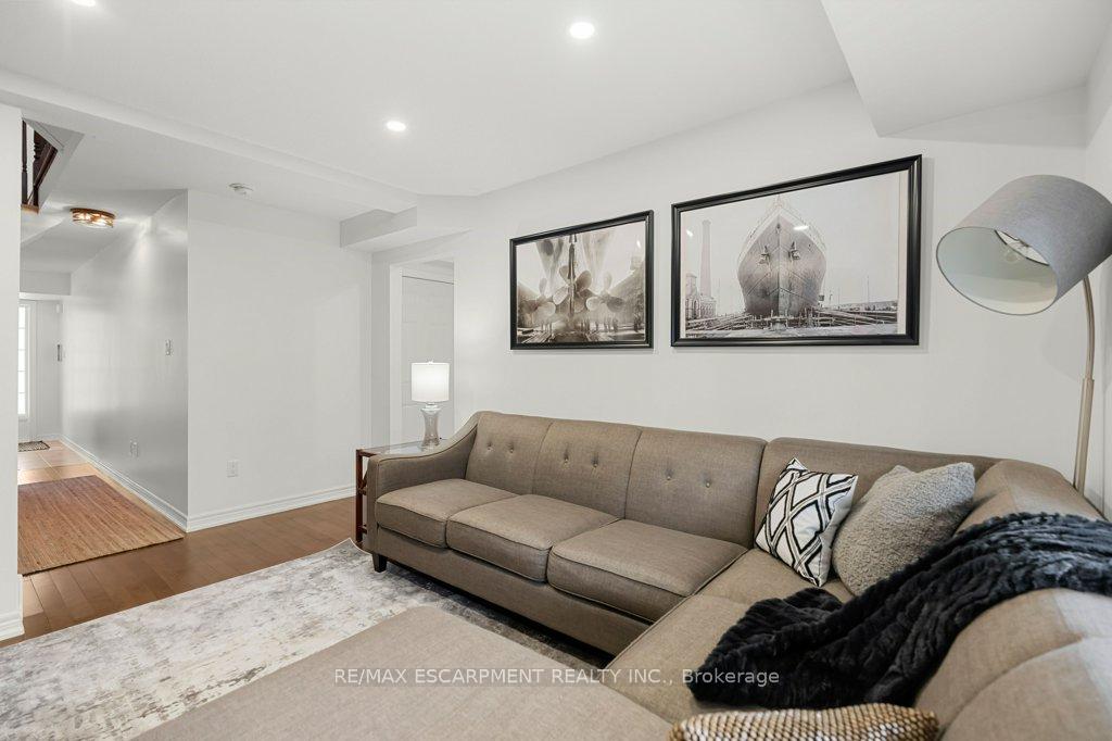 Photo 28 of Unit 13, 2220 Queensway Drive, Burlington, Freeman — HOMEH