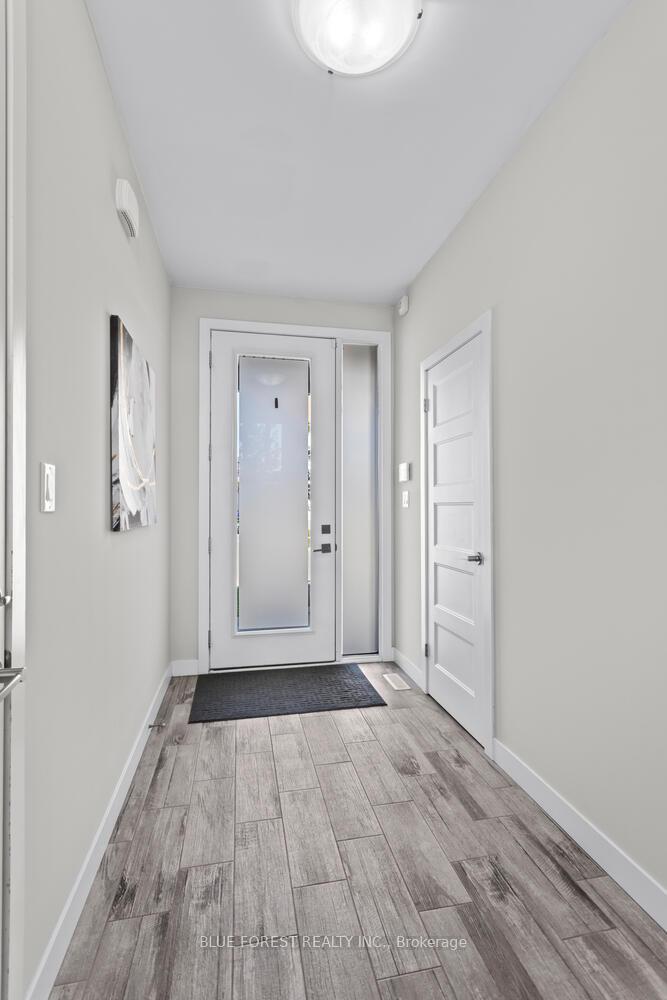 Photo 4 of Unit 971, 971 West Village Square, London, North M — HOMEH