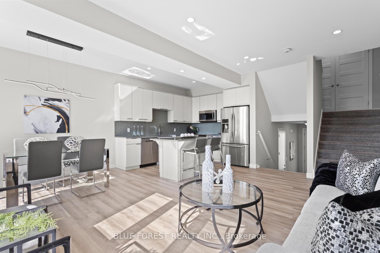 Photo 9 of Unit 971, 971 West Village Square, London, North M — HOMEH