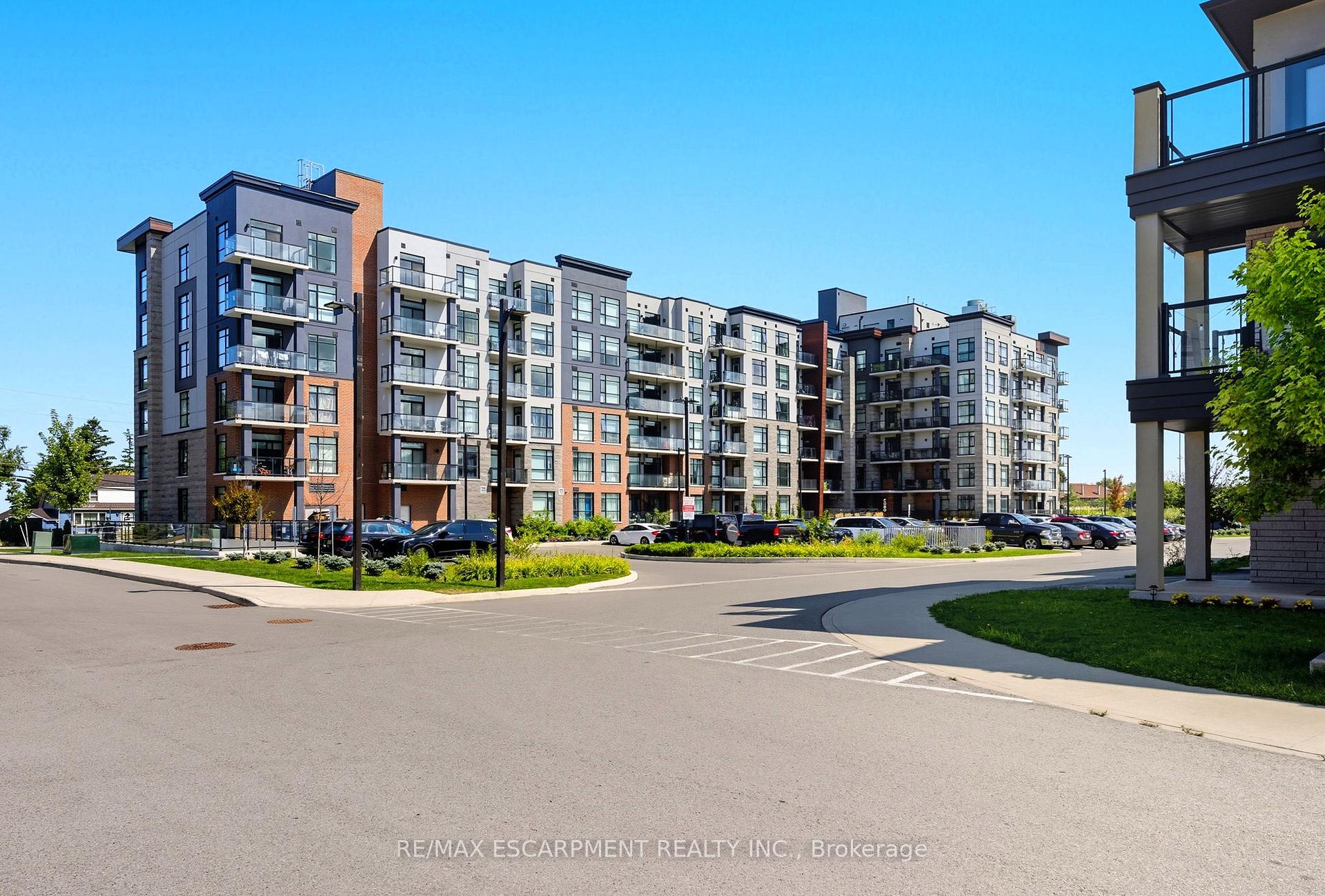 Photo 2 of Unit 204, 600 North Service Road, Hamilton, Lakeshore — HOMEH