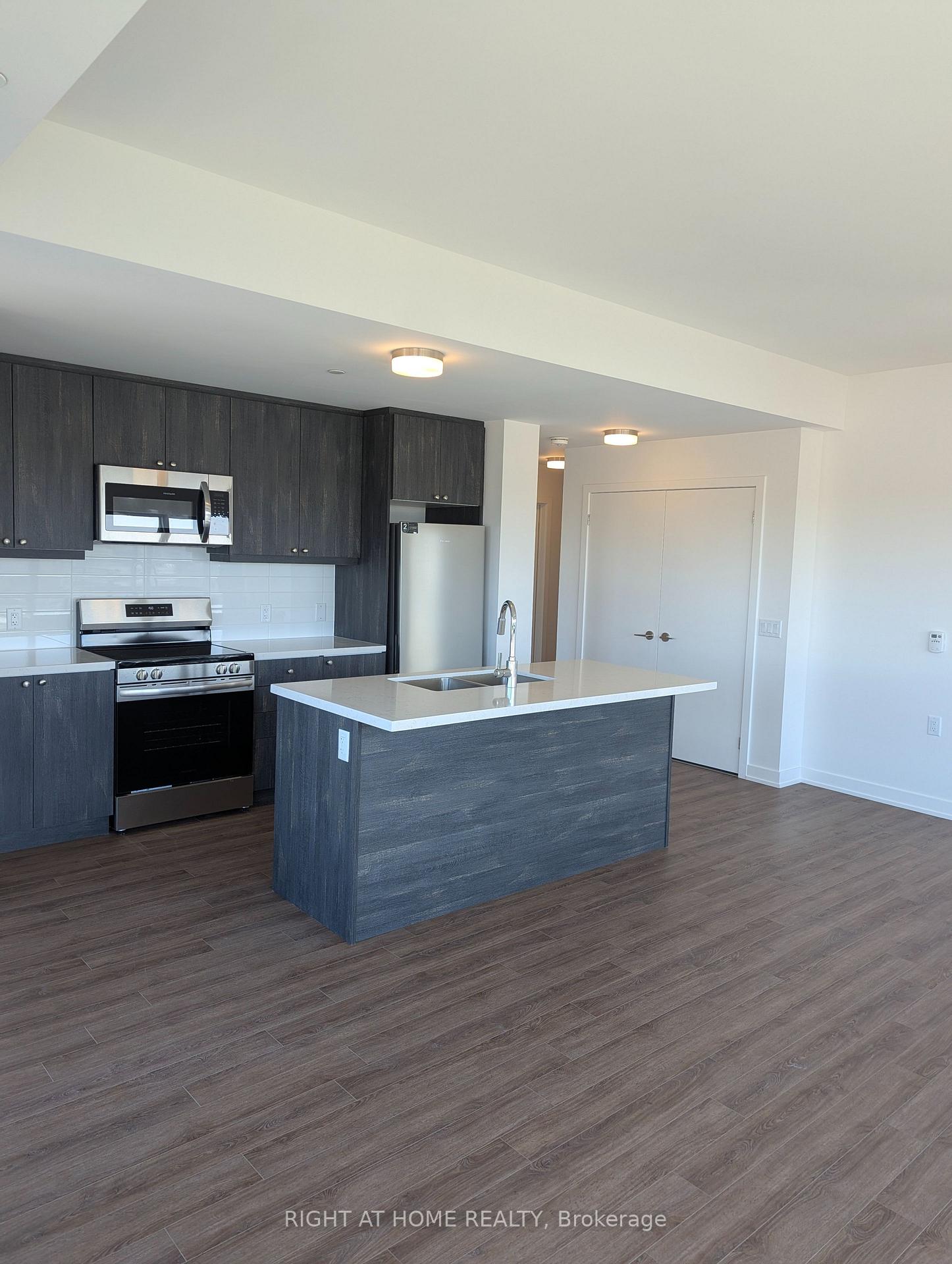 Photo 4 of Unit 1008, 55 Clarington Boulevard, Clarington, Bowmanville — HOMEH