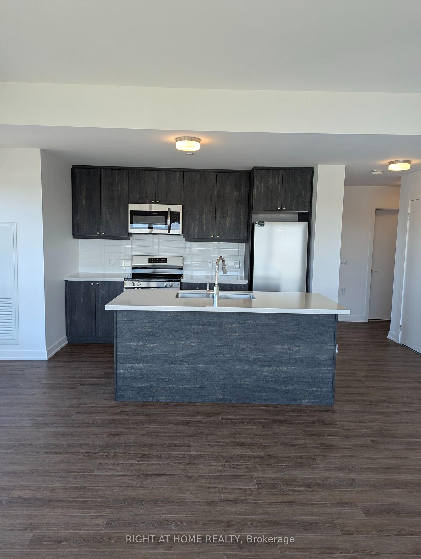 Photo 5 of Unit 1008, 55 Clarington Boulevard, Clarington, Bowmanville — HOMEH