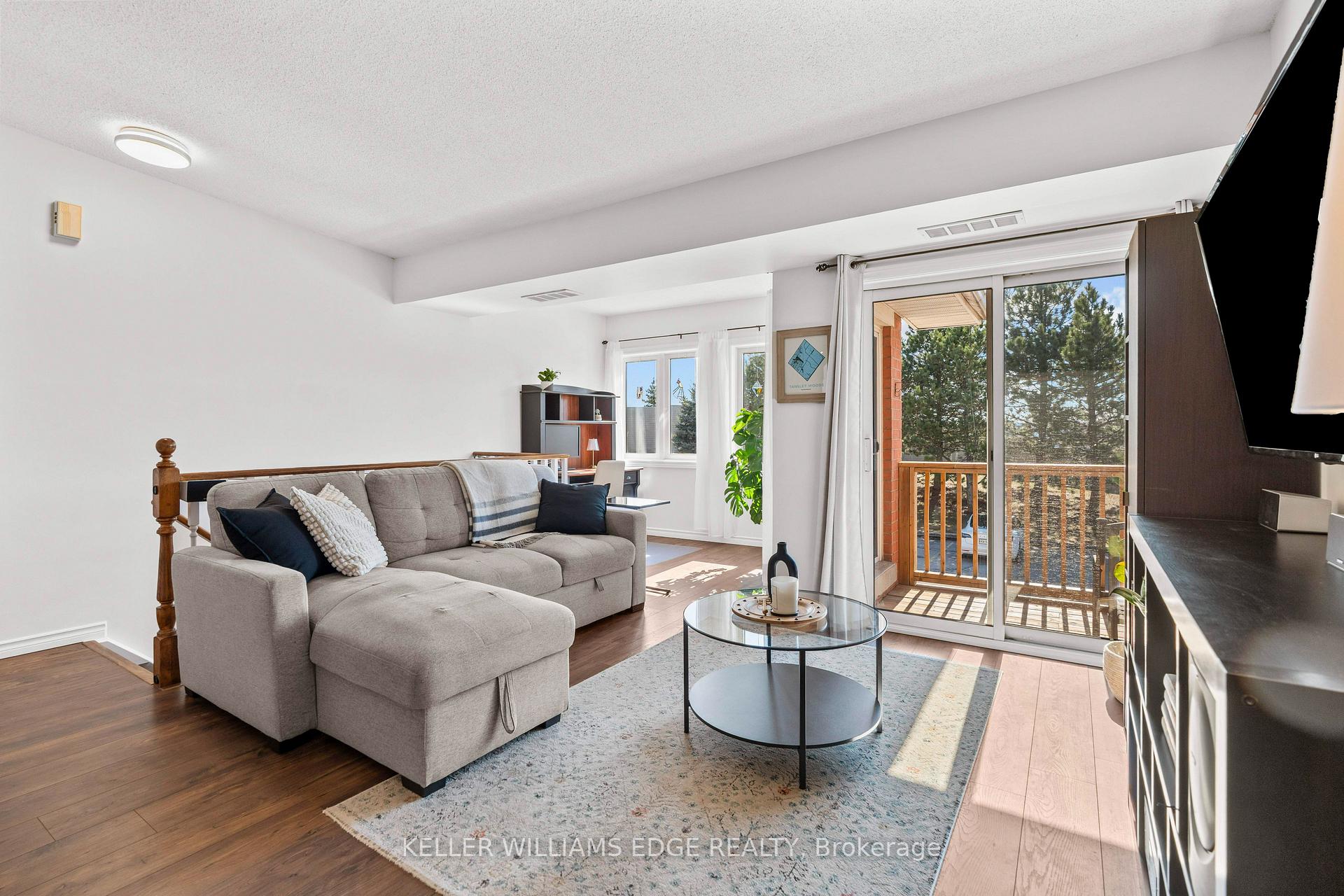 Photo 4 of Unit 308, 4140 Foxwood Drive, Burlington, Tansley — HOMEH