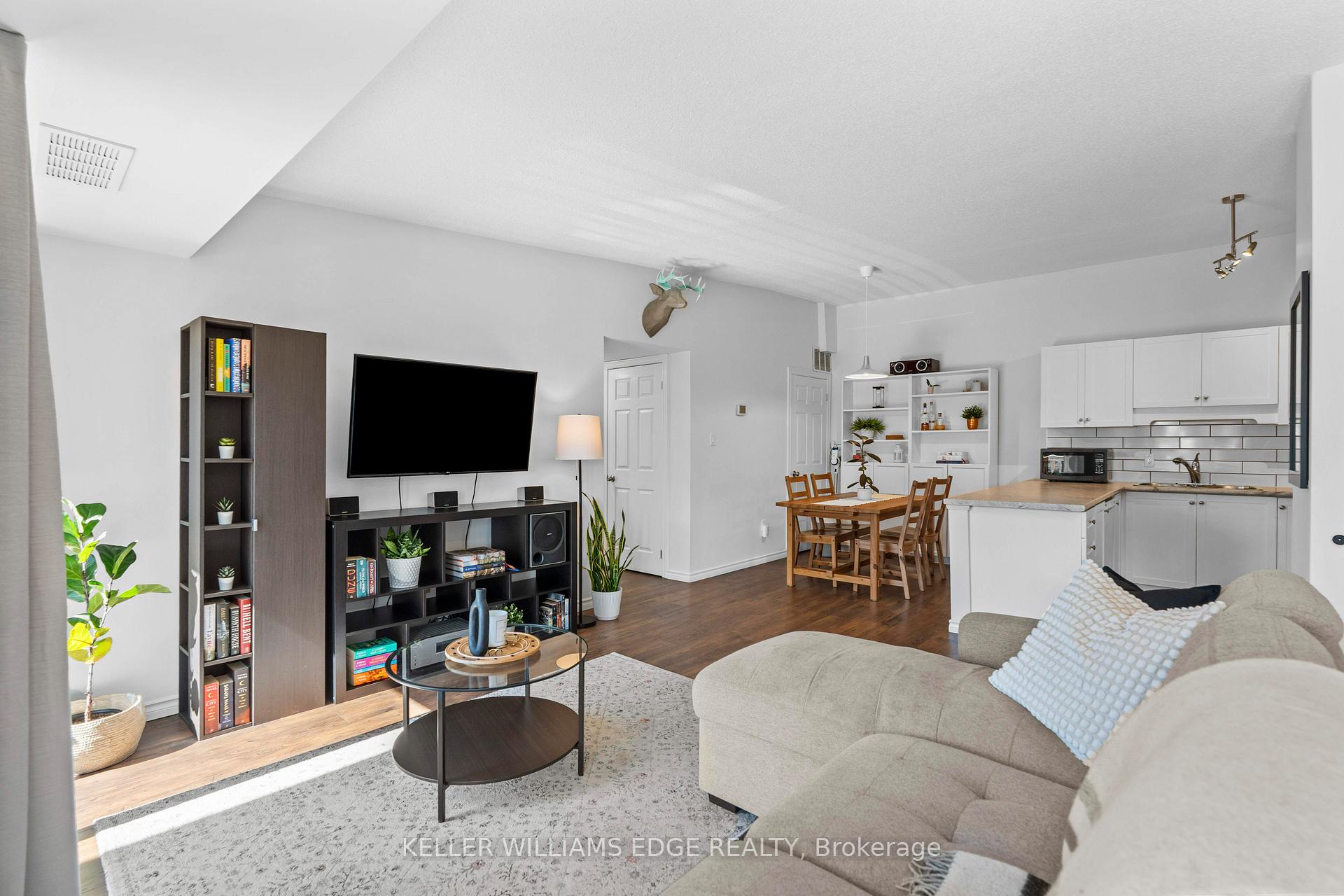 Photo 7 of Unit 308, 4140 Foxwood Drive, Burlington, Tansley — HOMEH