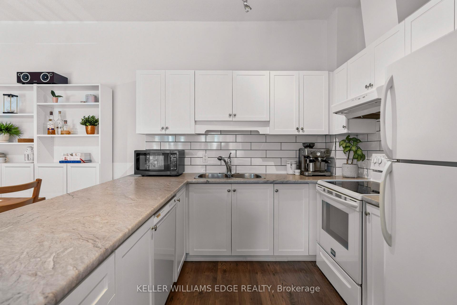 Photo 9 of Unit 308, 4140 Foxwood Drive, Burlington, Tansley — HOMEH