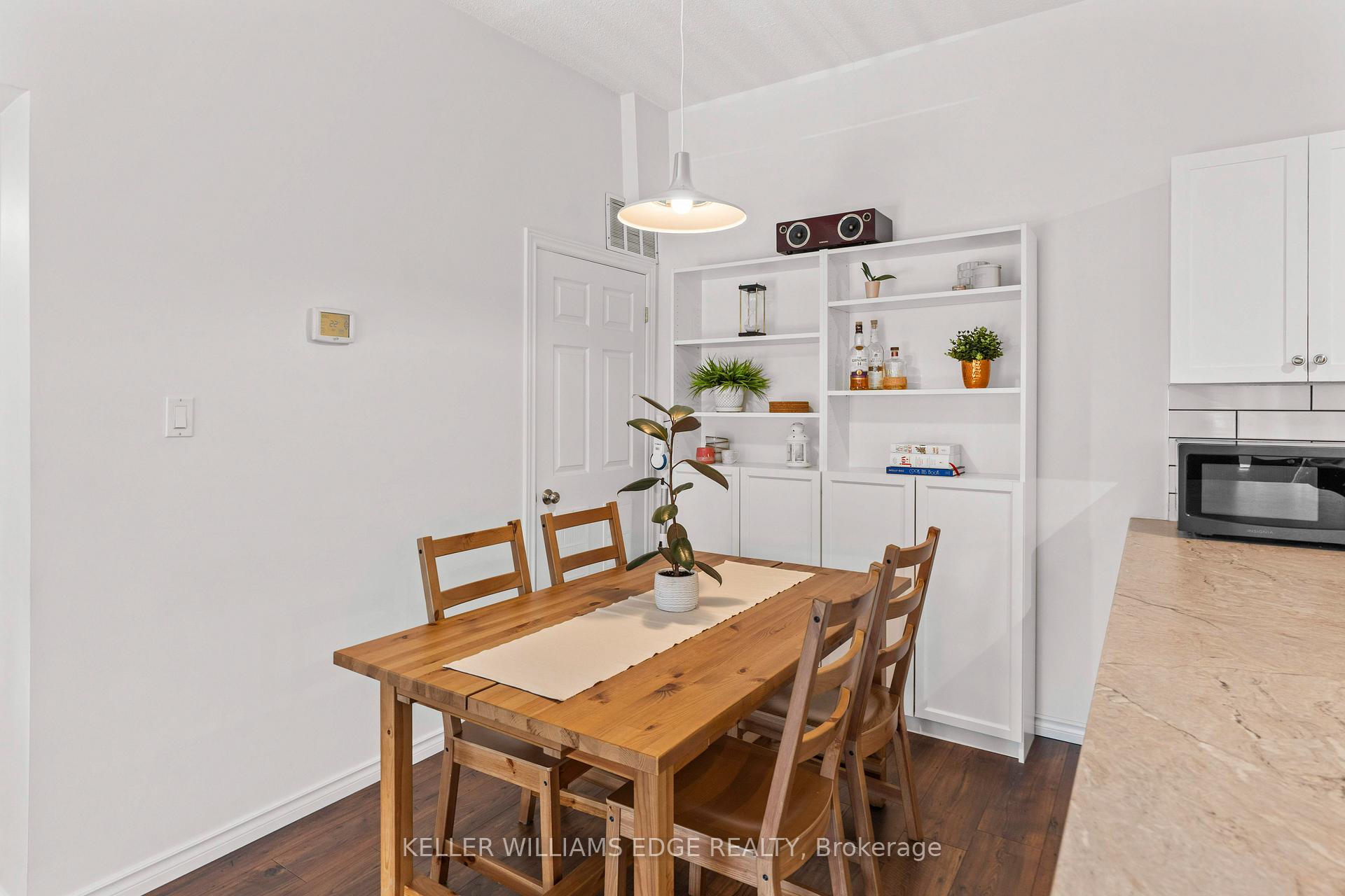Photo 12 of Unit 308, 4140 Foxwood Drive, Burlington, Tansley — HOMEH
