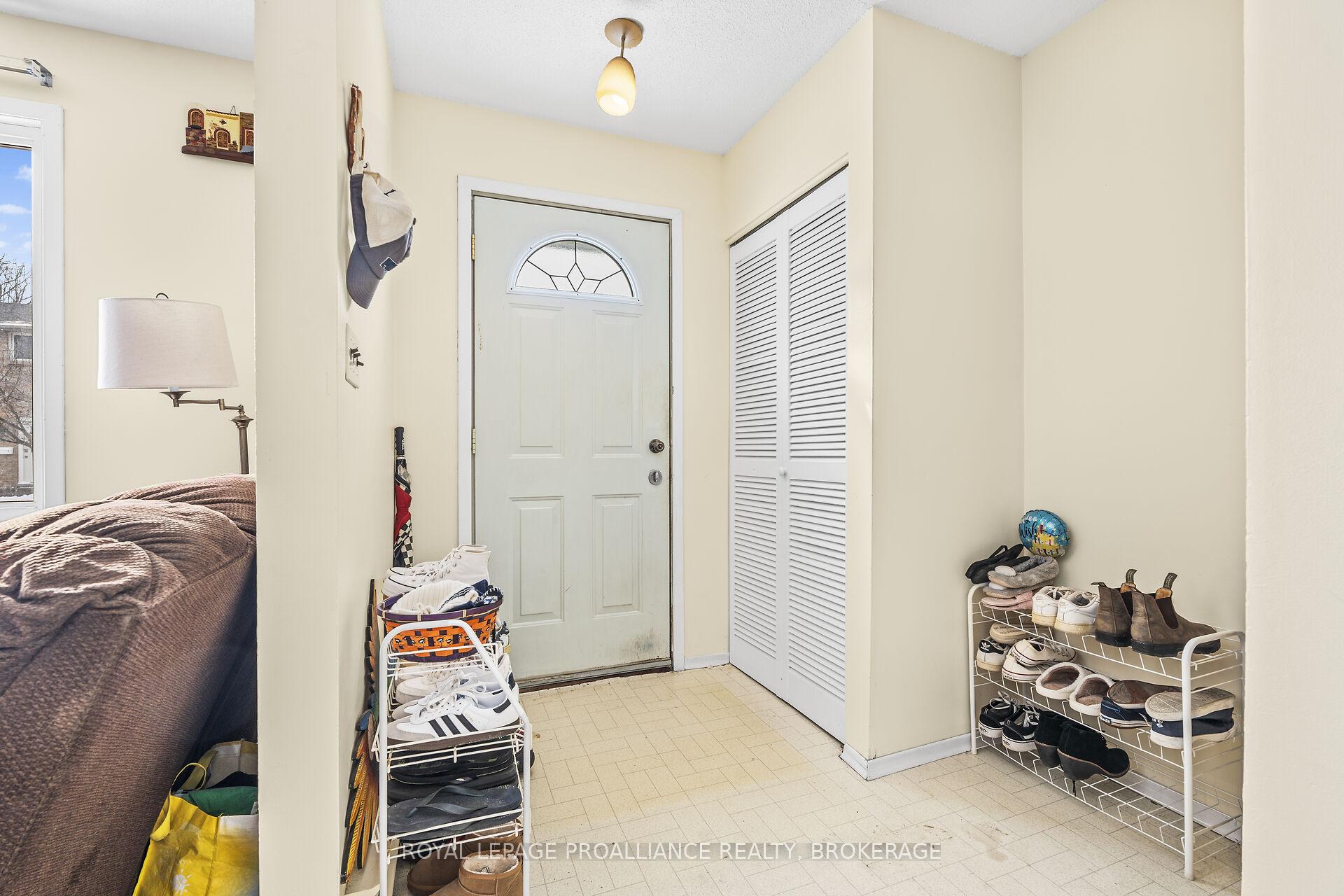 Photo 5 of 7 Rosemund Crescent, Kingston, West of Sir John A. Blvd — HOMEH