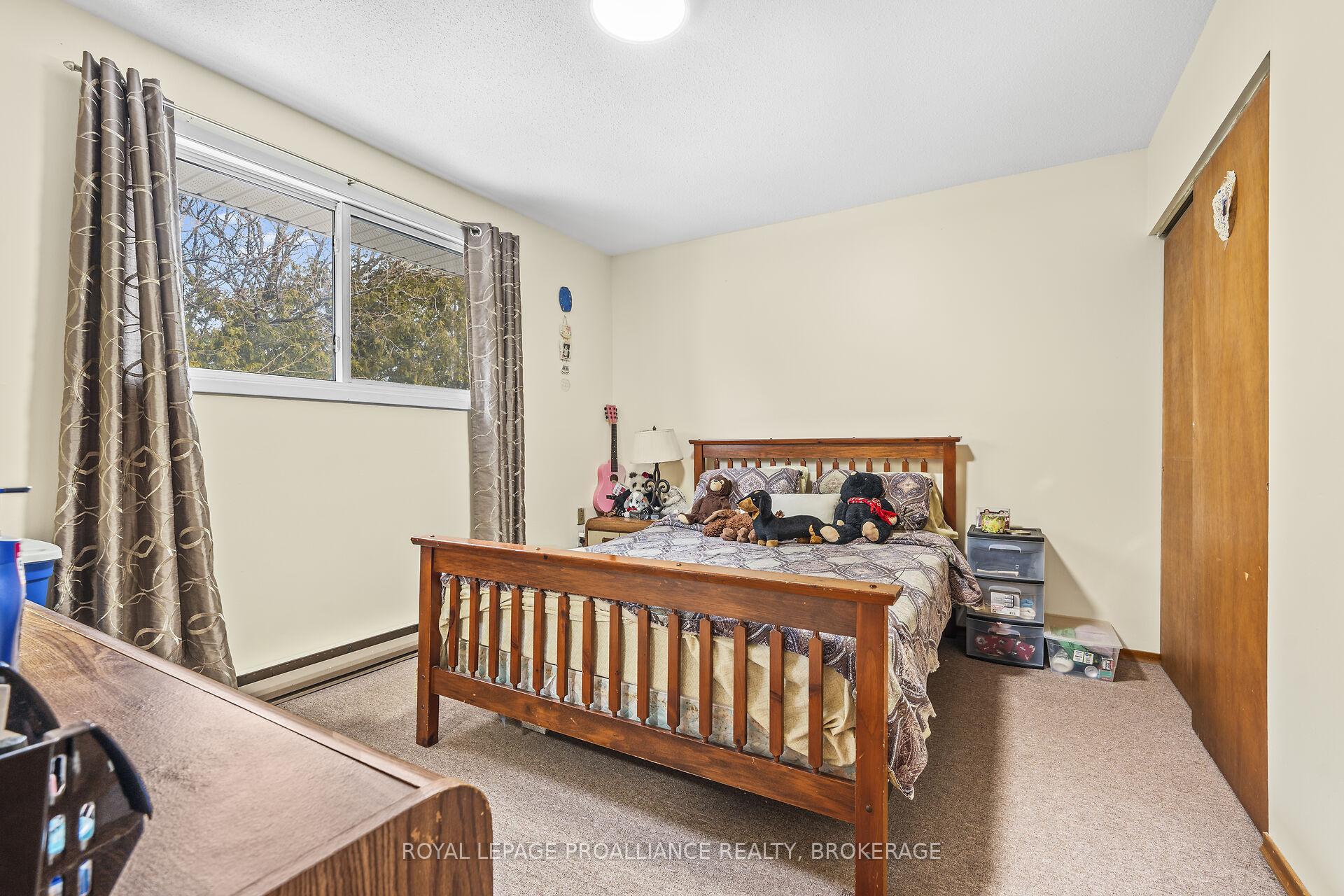 Photo 17 of 7 Rosemund Crescent, Kingston, West of Sir John A. Blvd — HOMEH