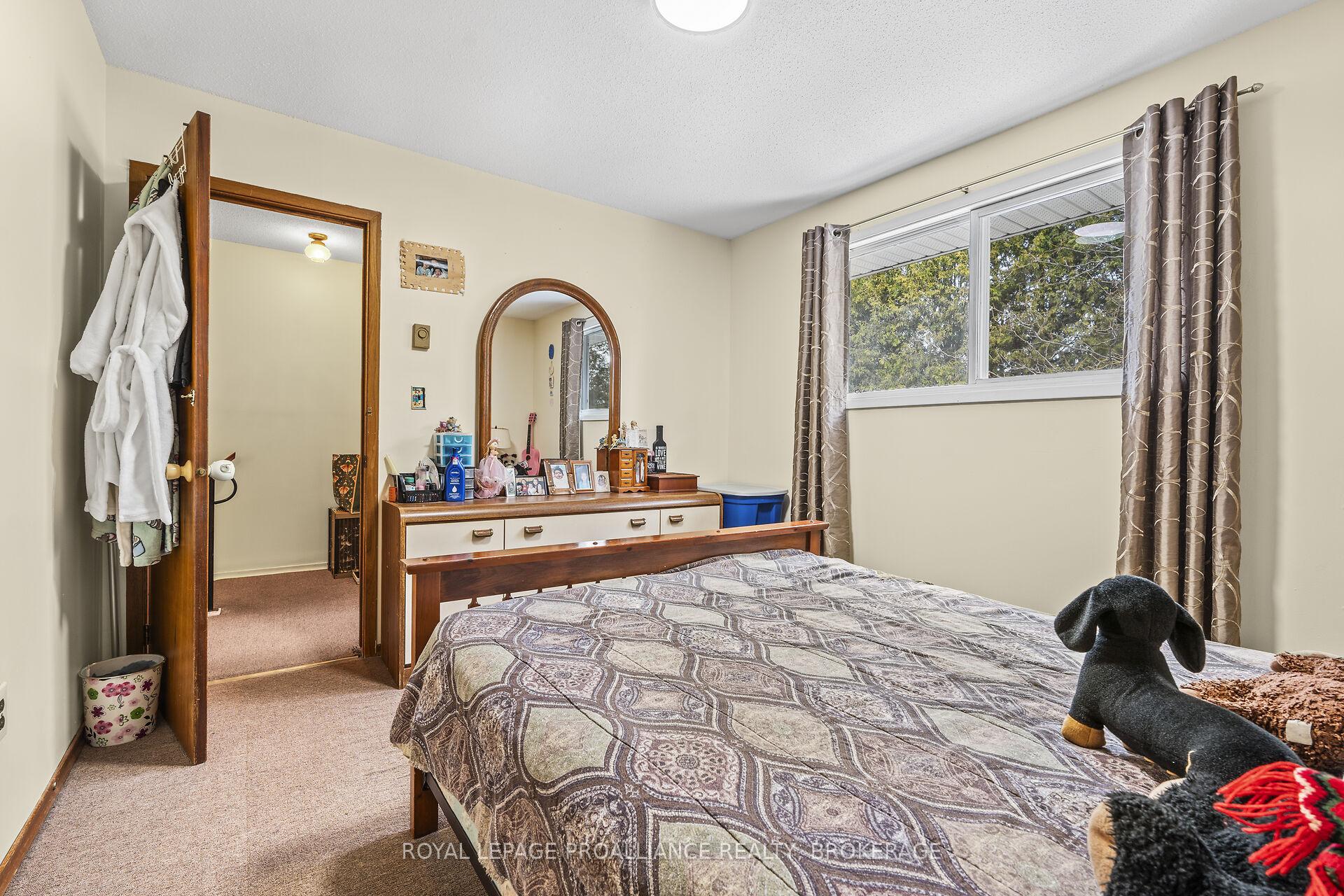 Photo 18 of 7 Rosemund Crescent, Kingston, West of Sir John A. Blvd — HOMEH