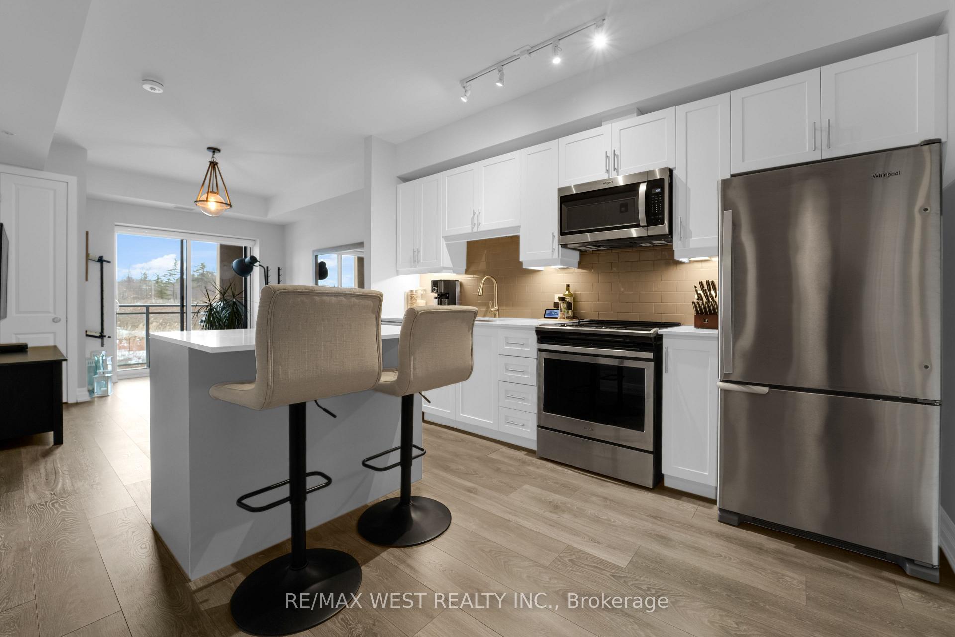 Photo 4 of Unit 214, 4040 Upper Middle Road, Burlington, Tansley — HOMEH