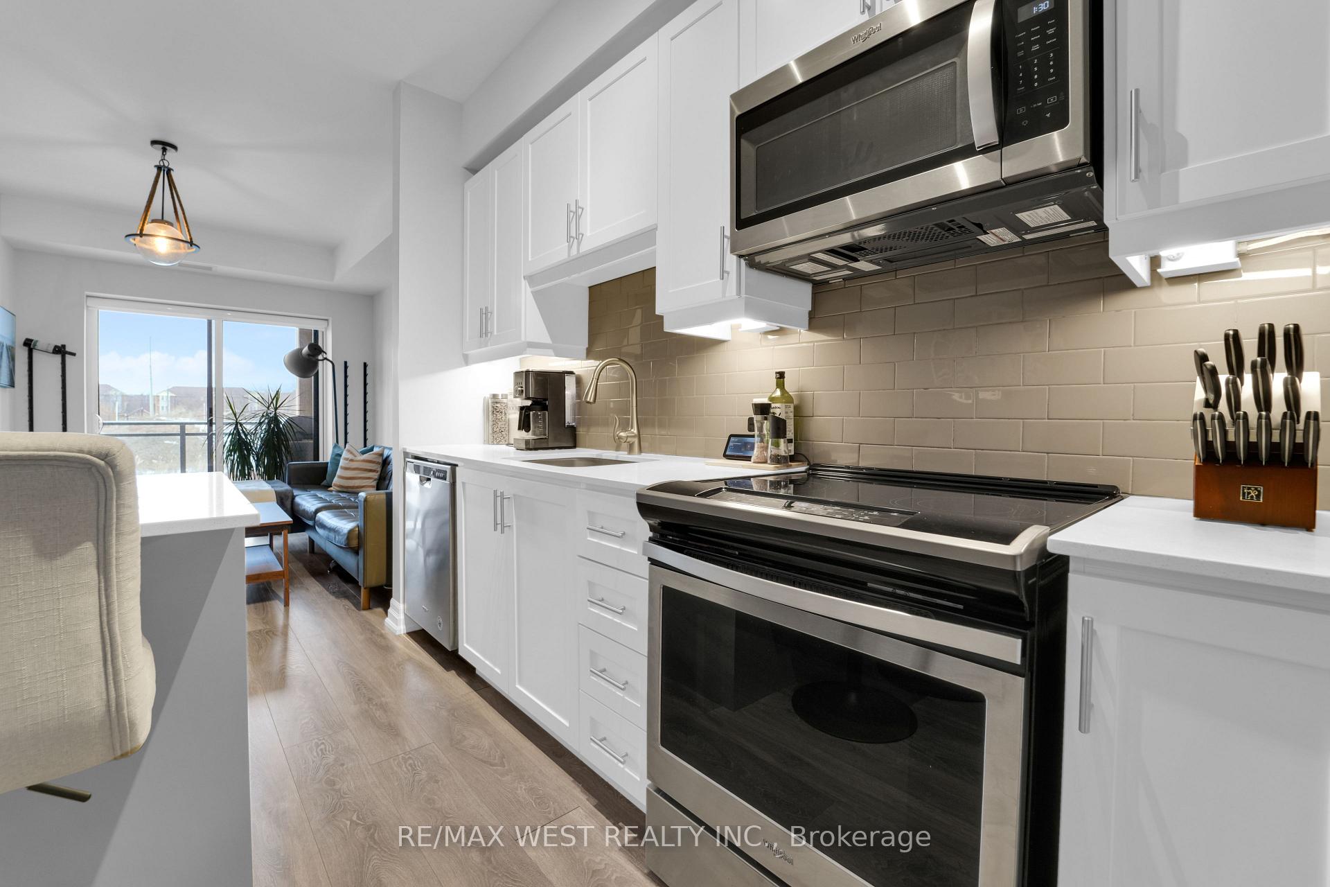 Photo 6 of Unit 214, 4040 Upper Middle Road, Burlington, Tansley — HOMEH