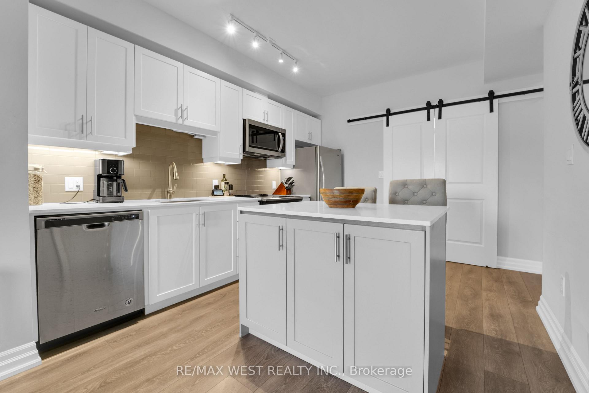 Photo 7 of Unit 214, 4040 Upper Middle Road, Burlington, Tansley — HOMEH