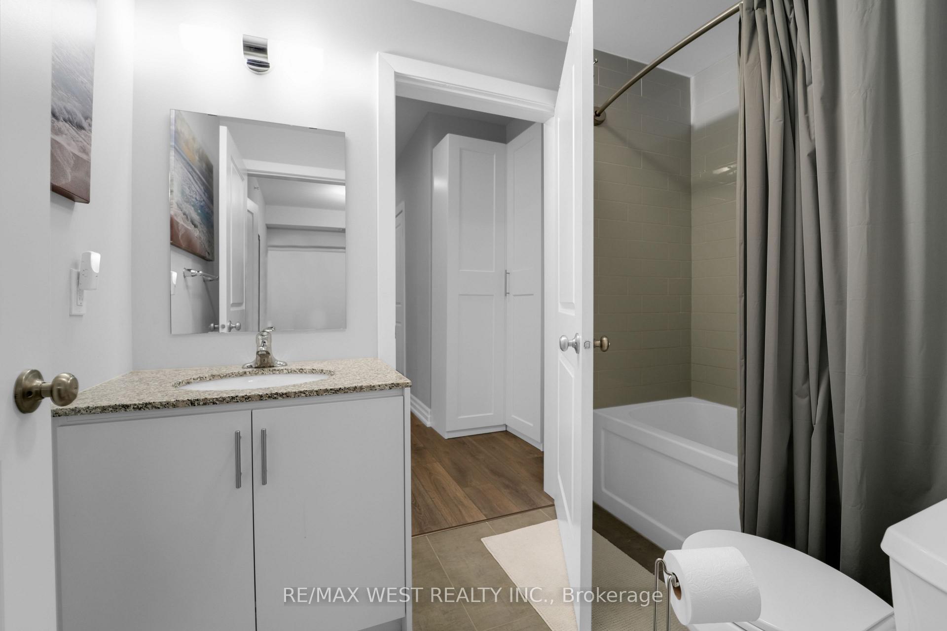 Photo 14 of Unit 214, 4040 Upper Middle Road, Burlington, Tansley — HOMEH