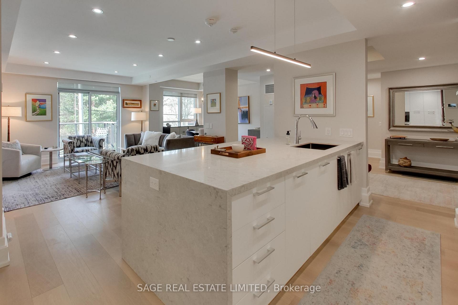 Photo 6 of Unit 206, 3 Southvale Drive, Toronto, Leaside — HOMEH