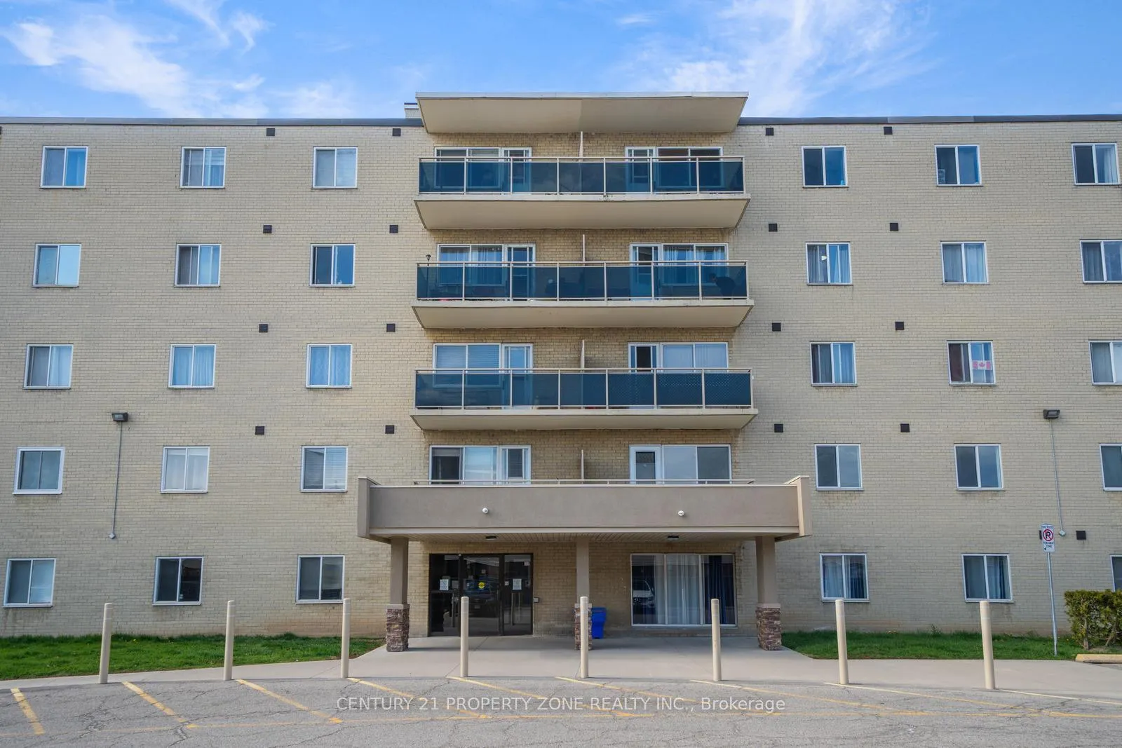 Photo 2 of Unit 411, 936 Glen Street, Oshawa, Lakeview — HOMEH