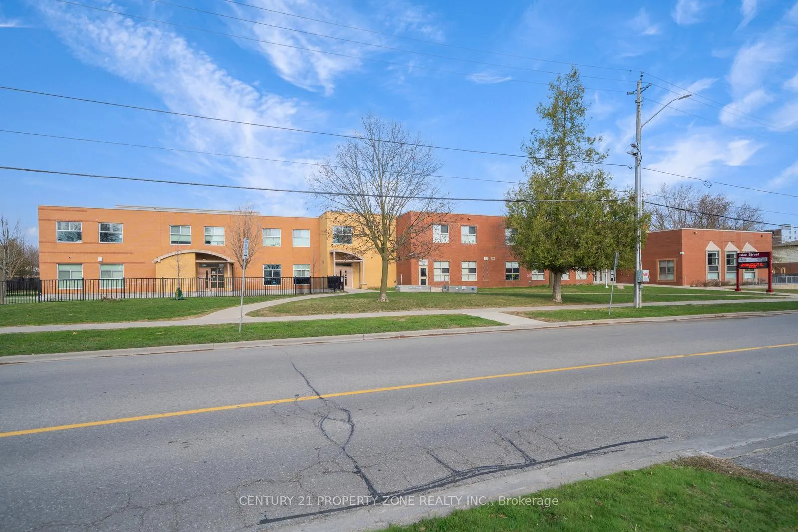 Photo 7 of Unit 411, 936 Glen Street, Oshawa, Lakeview — HOMEH
