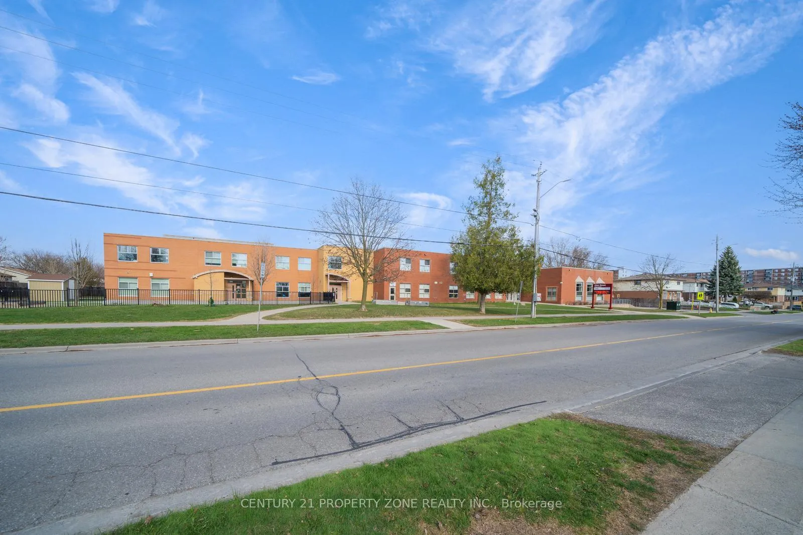 Photo 8 of Unit 411, 936 Glen Street, Oshawa, Lakeview — HOMEH