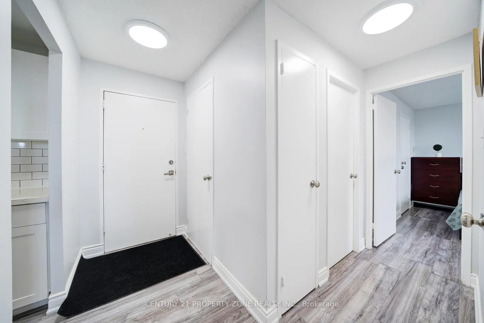 Photo 12 of Unit 411, 936 Glen Street, Oshawa, Lakeview — HOMEH