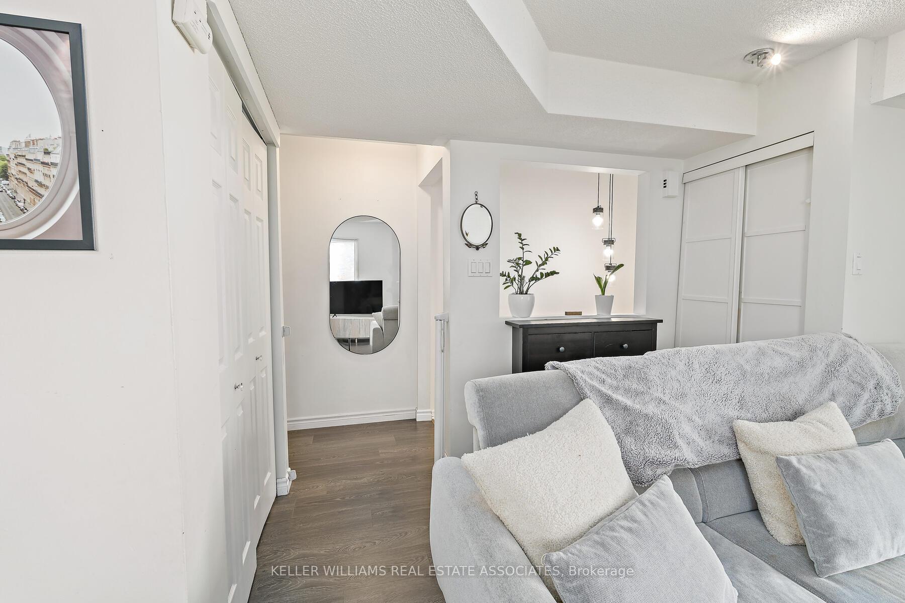 Photo 5 of 20A Wylie Circle, Halton Hills, Georgetown — HOMEH