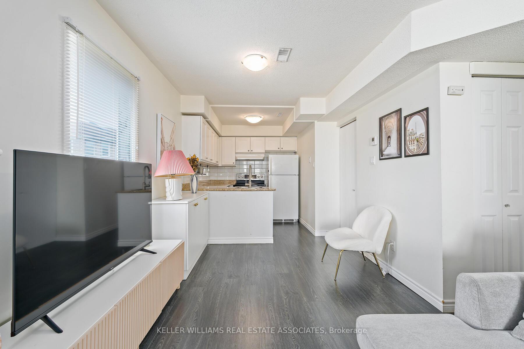 Photo 12 of 20A Wylie Circle, Halton Hills, Georgetown — HOMEH
