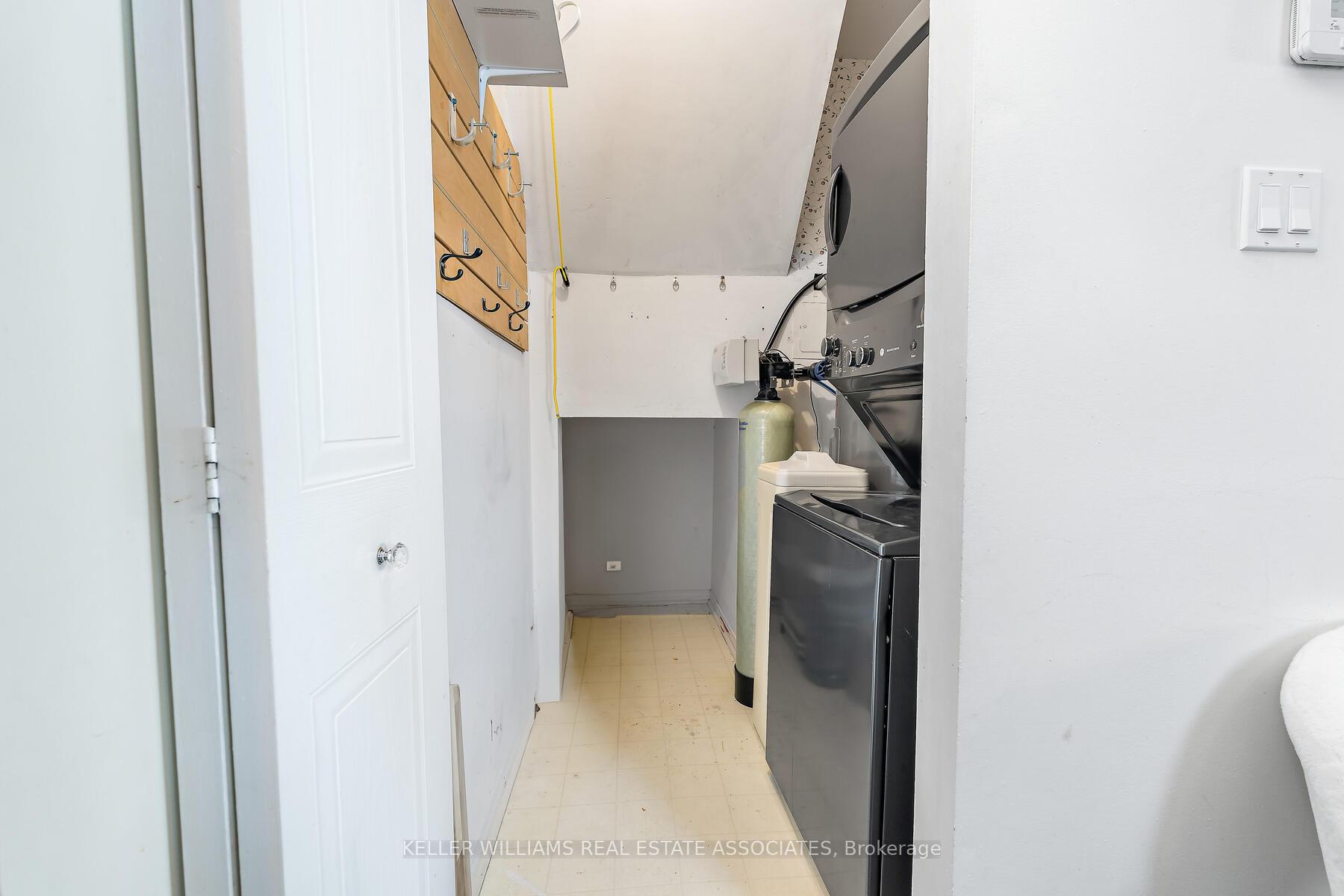 Photo 24 of 20A Wylie Circle, Halton Hills, Georgetown — HOMEH