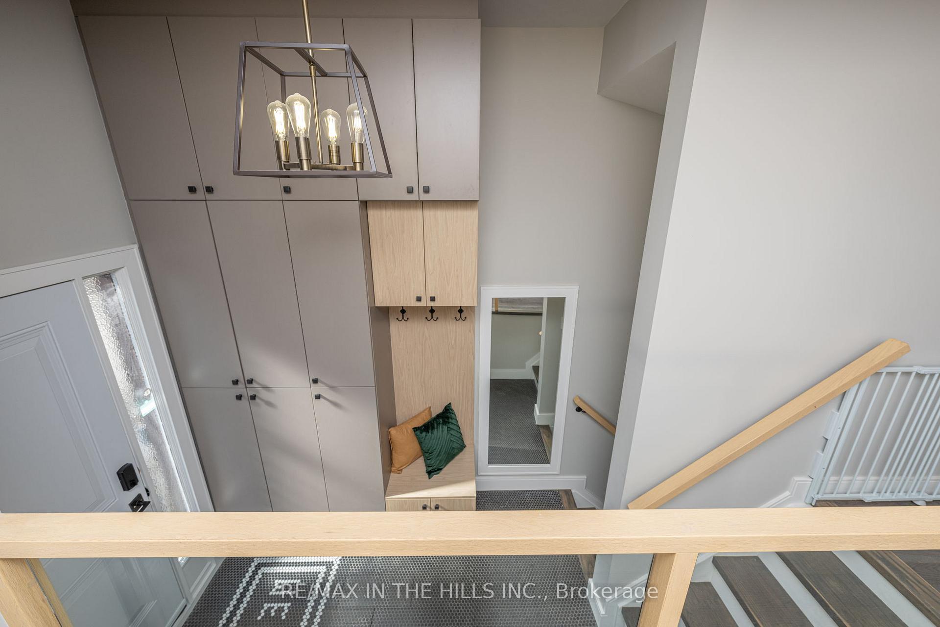 Photo 5 of Unit 14, 1532 Sixth Line, Oakville, College Park — HOMEH