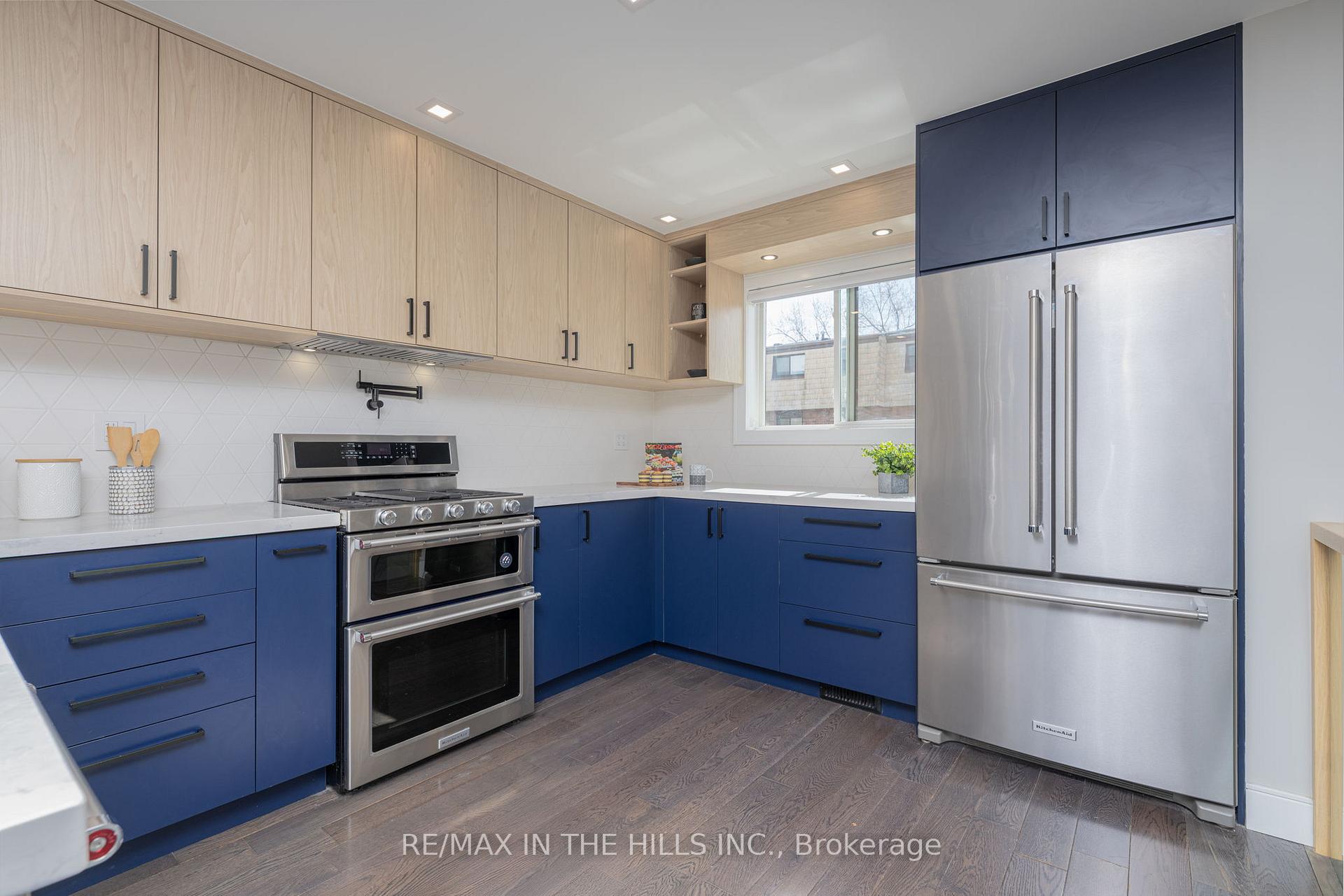 Photo 8 of Unit 14, 1532 Sixth Line, Oakville, College Park — HOMEH