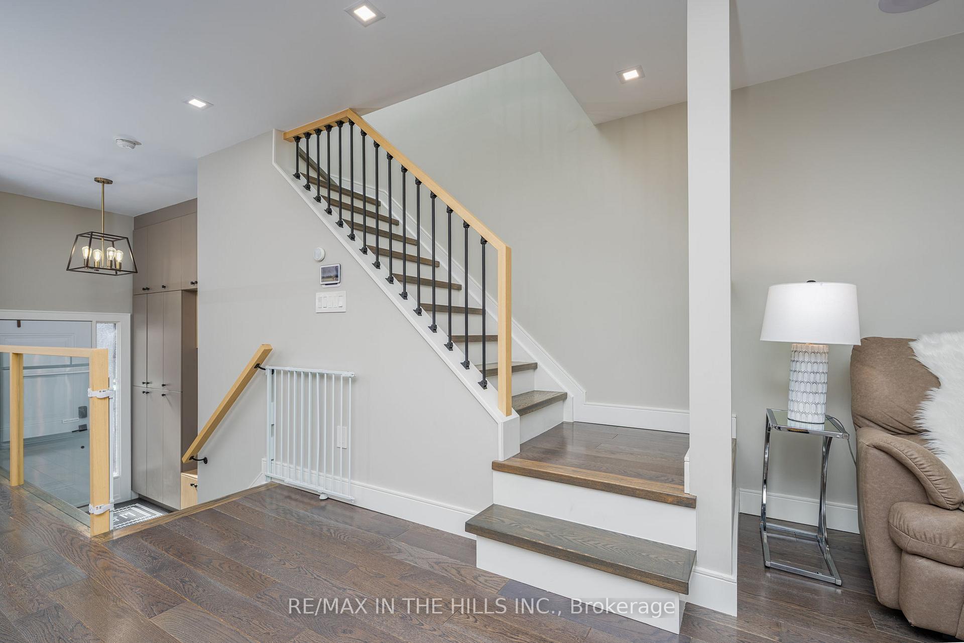 Photo 18 of Unit 14, 1532 Sixth Line, Oakville, College Park — HOMEH