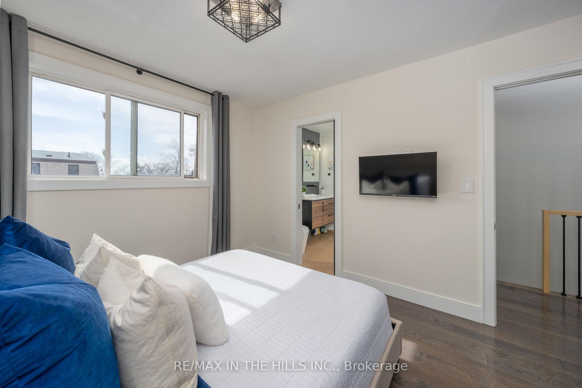 Photo 20 of Unit 14, 1532 Sixth Line, Oakville, College Park — HOMEH