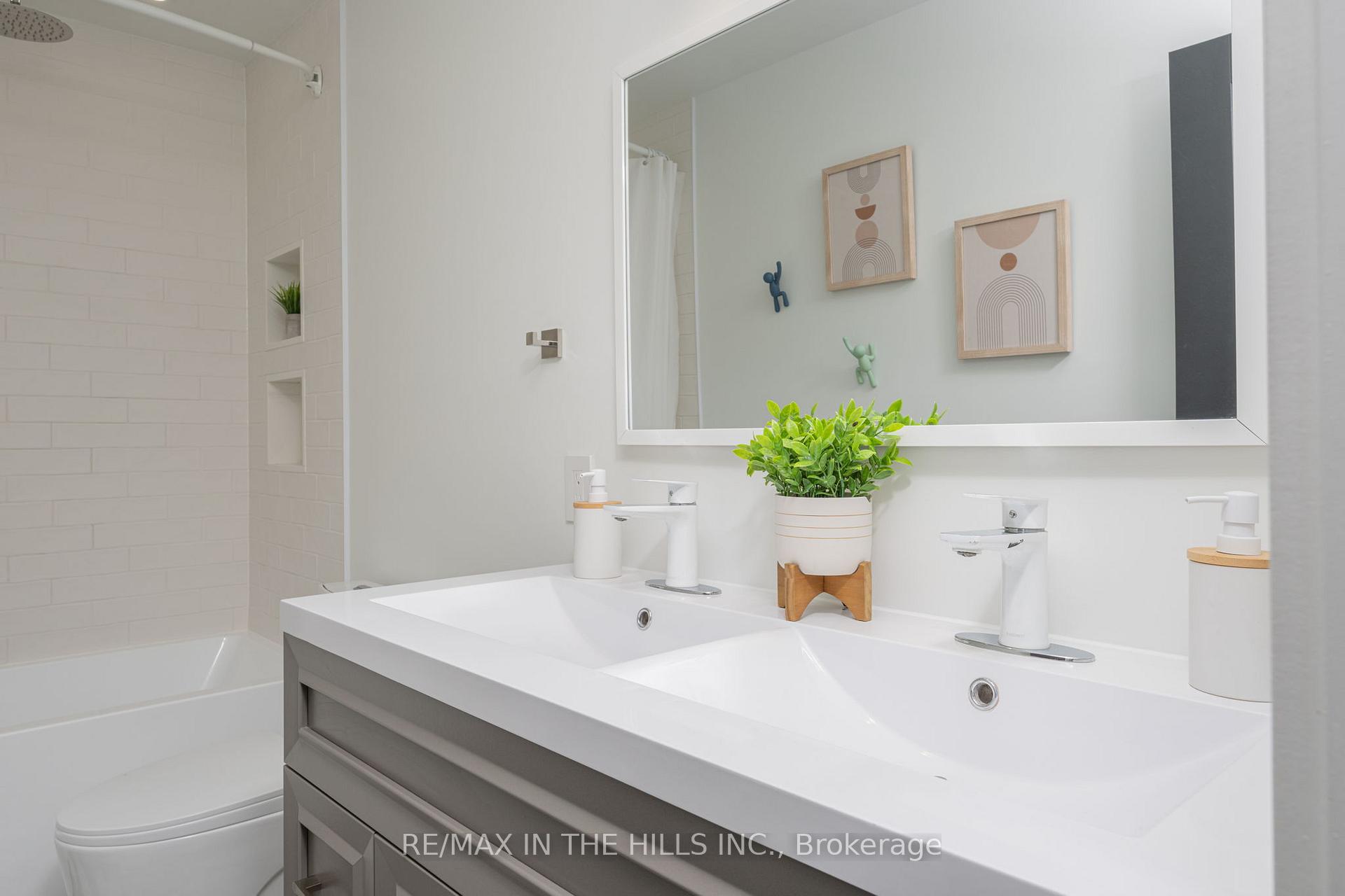 Photo 29 of Unit 14, 1532 Sixth Line, Oakville, College Park — HOMEH