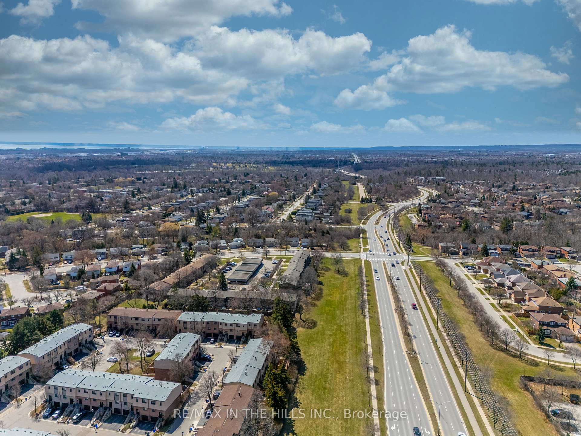Photo 43 of Unit 14, 1532 Sixth Line, Oakville, College Park — HOMEH