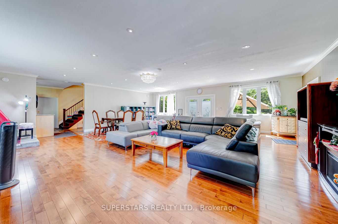 Photo 6 of 1075 Big Bay Point Road, Barrie, Rural Barrie Southeast — HOMEH