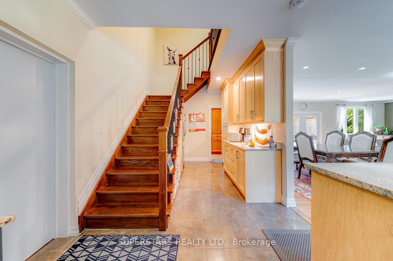 Photo 13 of 1075 Big Bay Point Road, Barrie, Rural Barrie Southeast — HOMEH