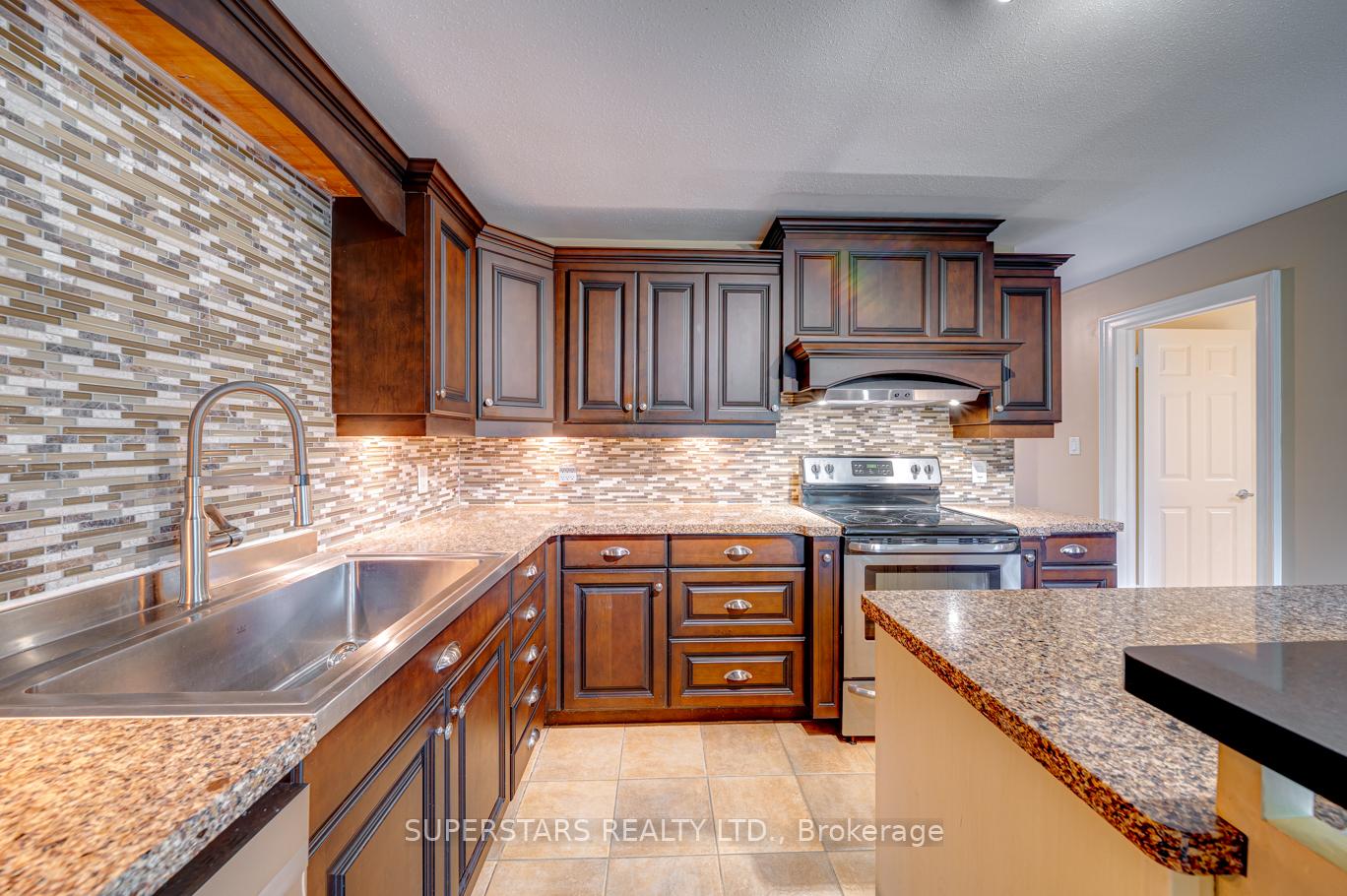 Photo 26 of 1075 Big Bay Point Road, Barrie, Rural Barrie Southeast — HOMEH