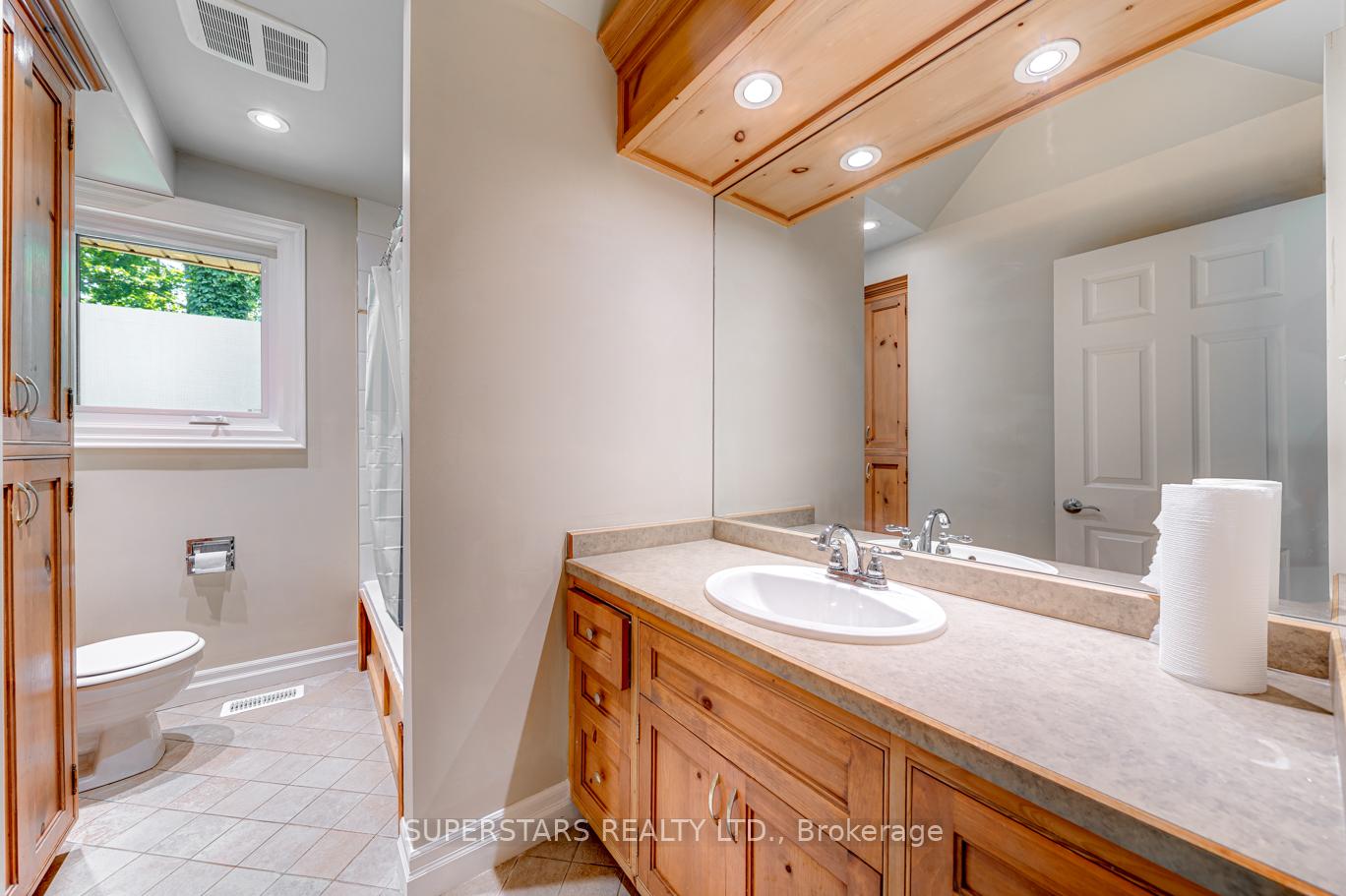 Photo 31 of 1075 Big Bay Point Road, Barrie, Rural Barrie Southeast — HOMEH