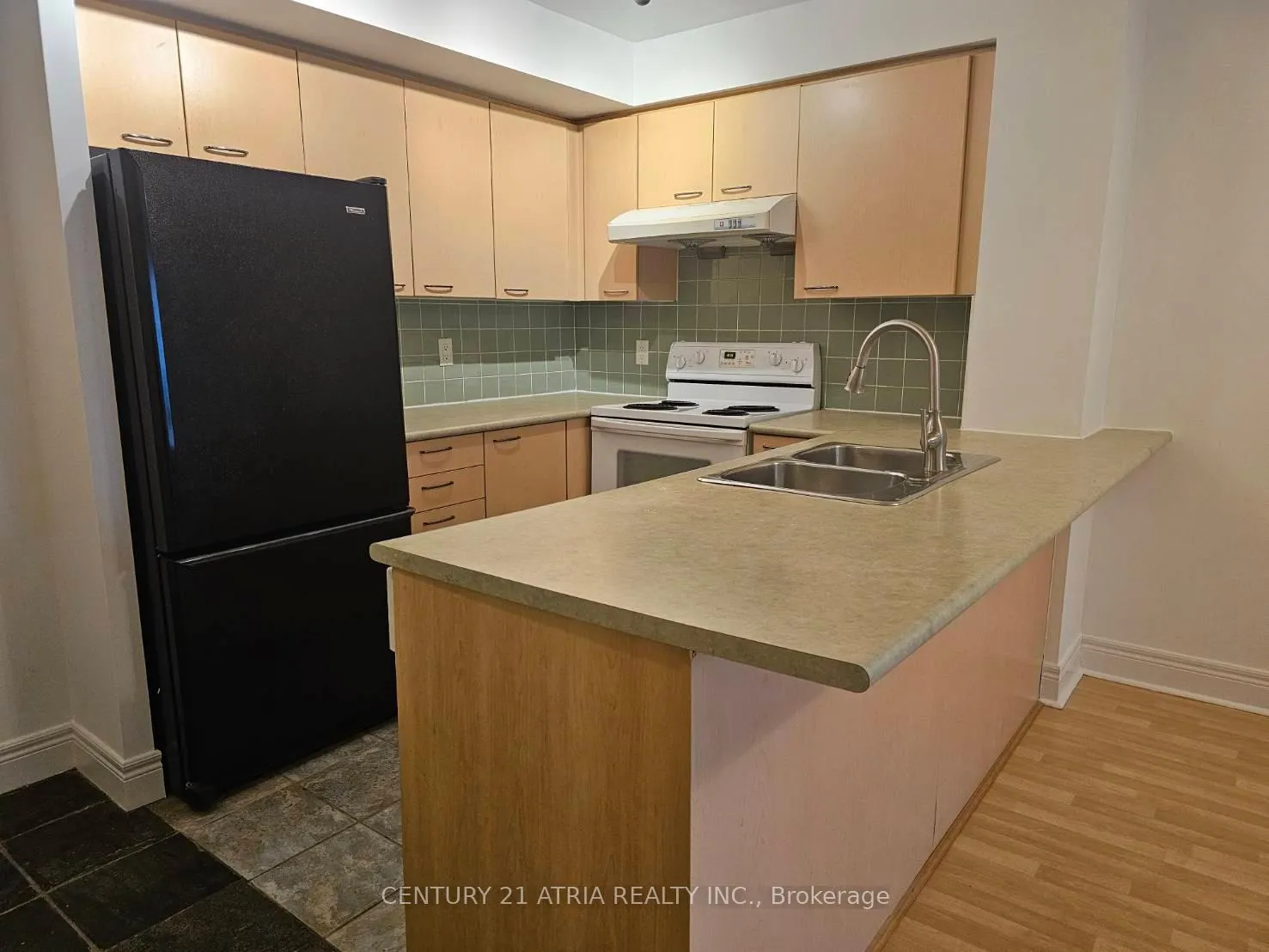 Photo 4 of Unit 625, 62 Suncrest Boulevard, Markham, Commerce Valley — HOMEH