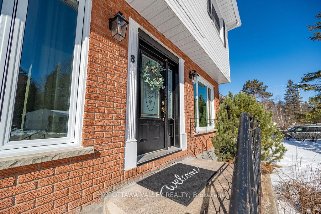 Photo 3 of 8 Sumac Court, Deep River, Deep River — HOMEH