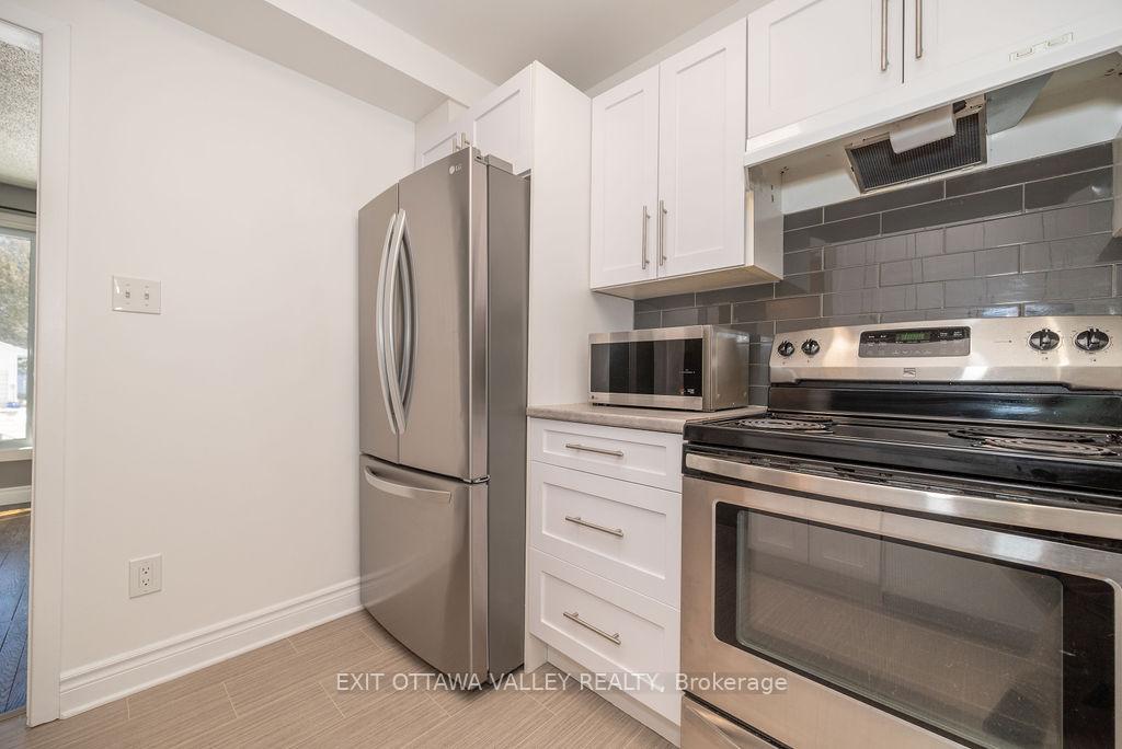 Photo 11 of 8 Sumac Court, Deep River, Deep River — HOMEH