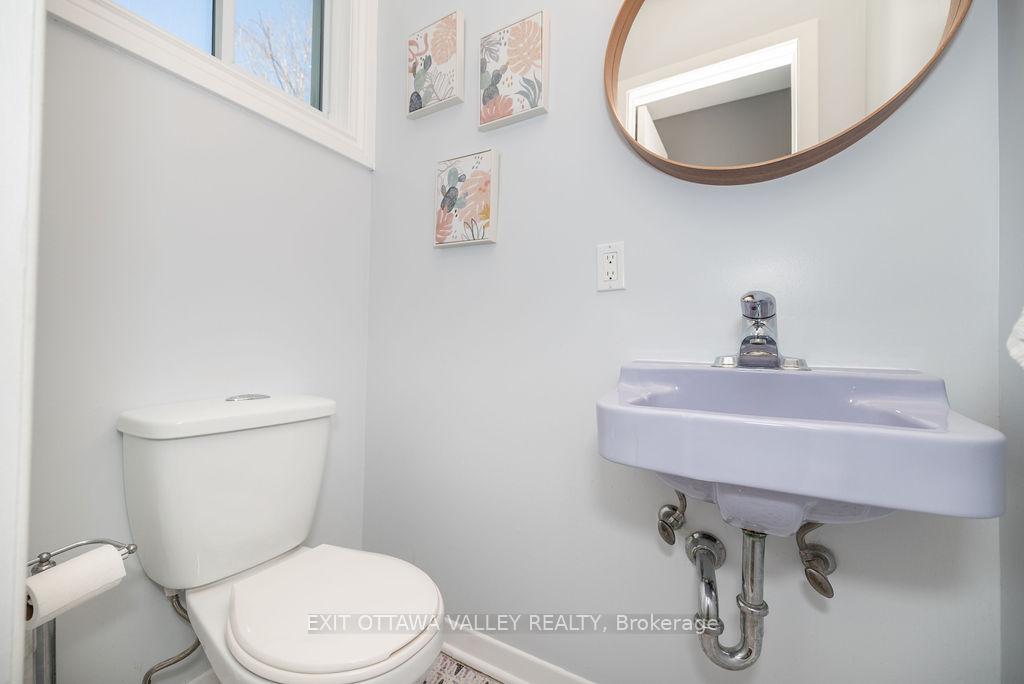 Photo 12 of 8 Sumac Court, Deep River, Deep River — HOMEH