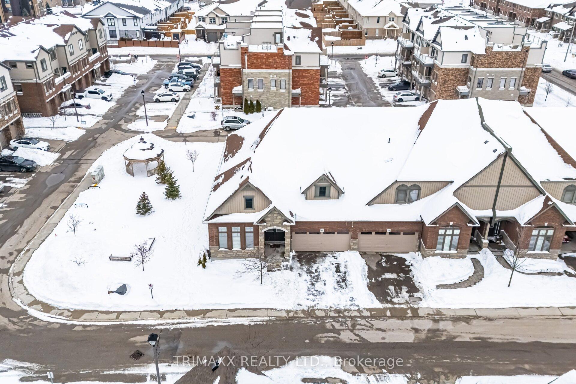 Photo 2 of Unit 11, 39 Kay Crescent, Guelph, Pineridge/Westminster Woods — HOMEH