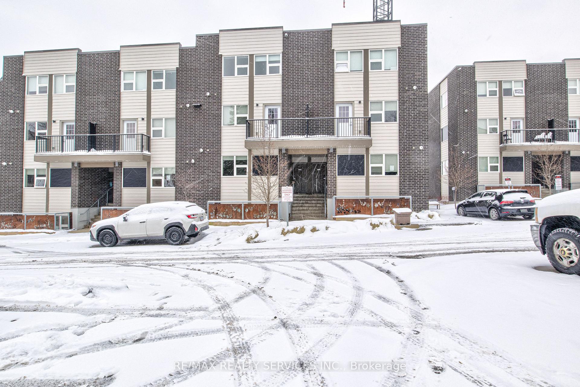 Photo 3 of Unit 115, 288 Albert Street, Waterloo, Lakeshore Village — HOMEH