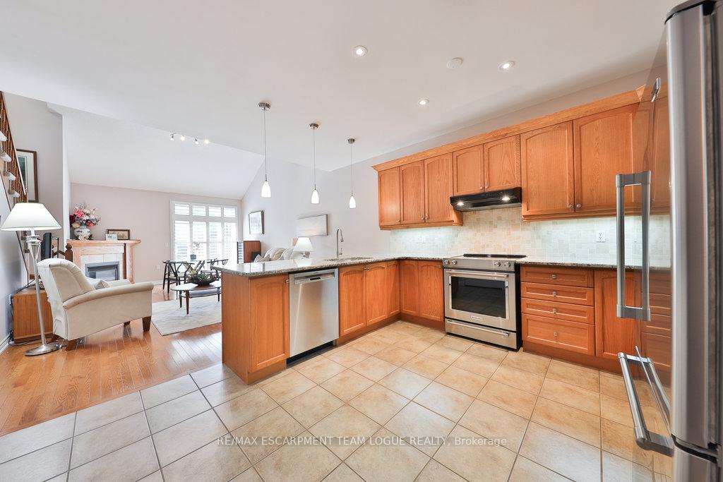 Photo 7 of Unit 81, 2165 Itabashi Way, Burlington, Tansley — HOMEH