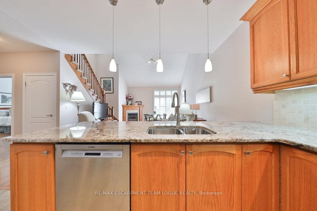 Photo 10 of Unit 81, 2165 Itabashi Way, Burlington, Tansley — HOMEH